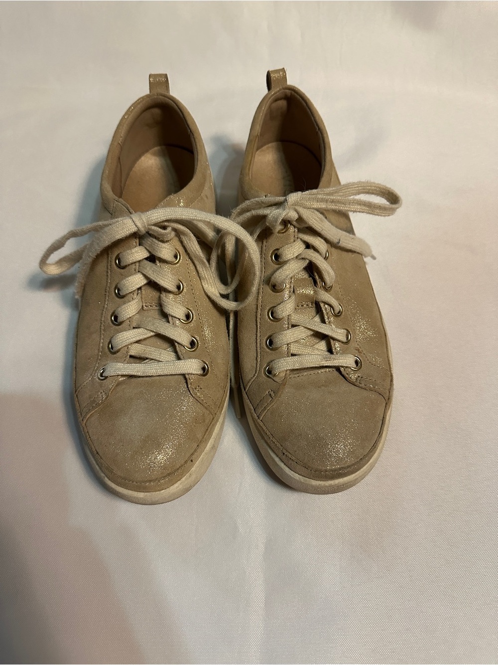 Vionic Women's Beige Lace-Up Casual Sneakers